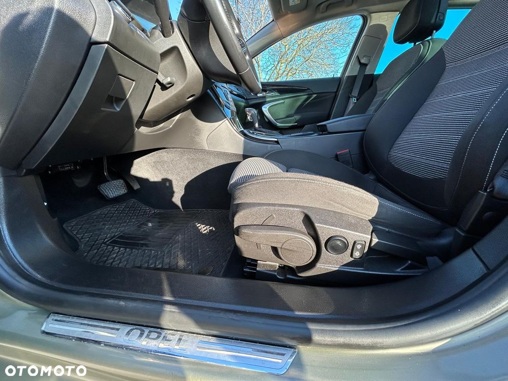 Opel Insignia - 12