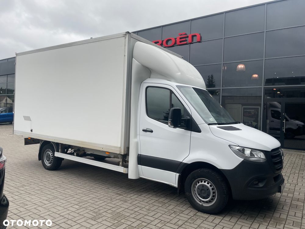 Mercedes-Benz Sprinter - 4
