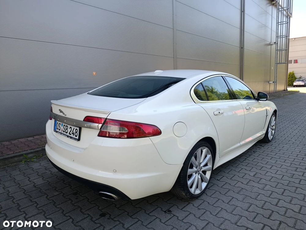 Jaguar XF 3.0 V6 S Pace - 15