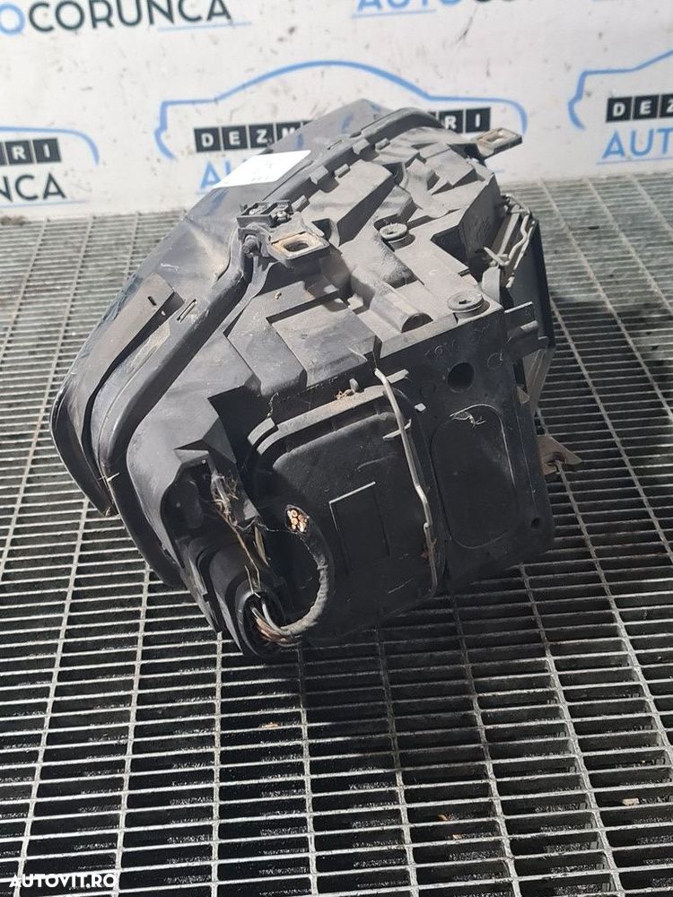 Far Stanga AUDI Q5 2008 - 2015 SUV 4 Usi (1343) Fara xenon - 3