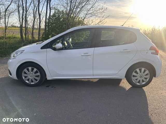 Peugeot 208 - 3