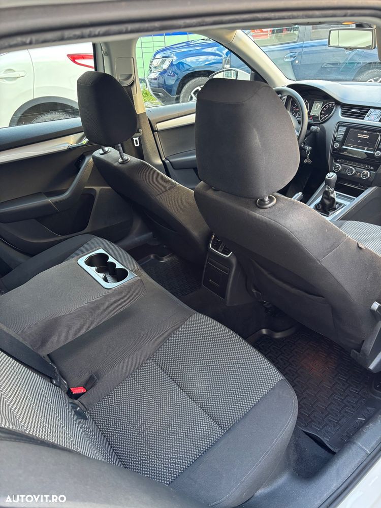 Skoda Octavia 1.6 TDI 4x4 Ambition - 6
