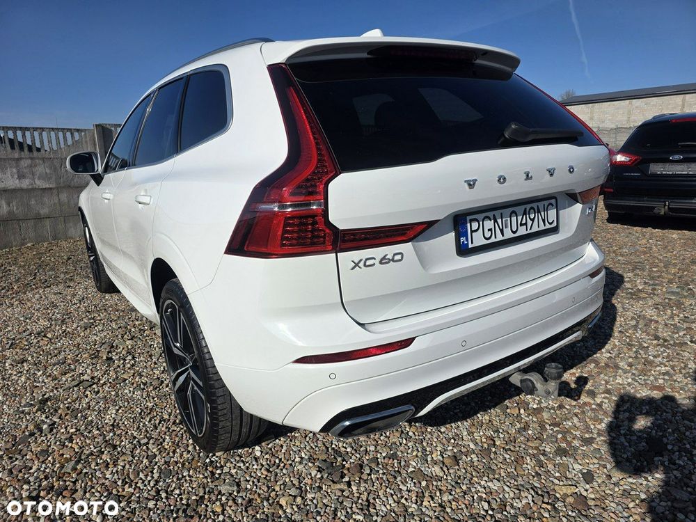Volvo XC 60 D4 SCR AWD R-Design - 28