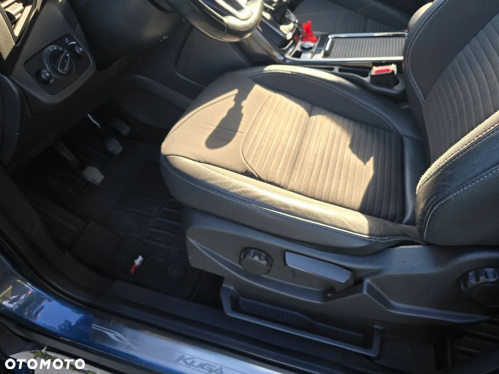 Ford Kuga 2.0 TDCi AWD Titanium - 11