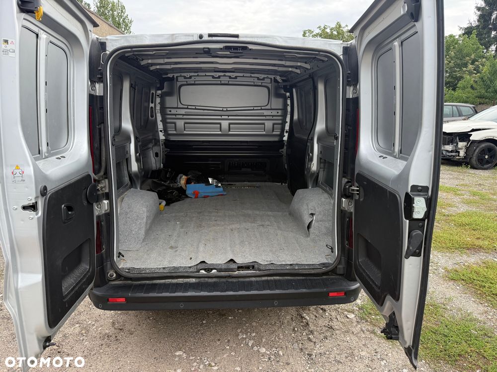 Nissan NV300 - 13