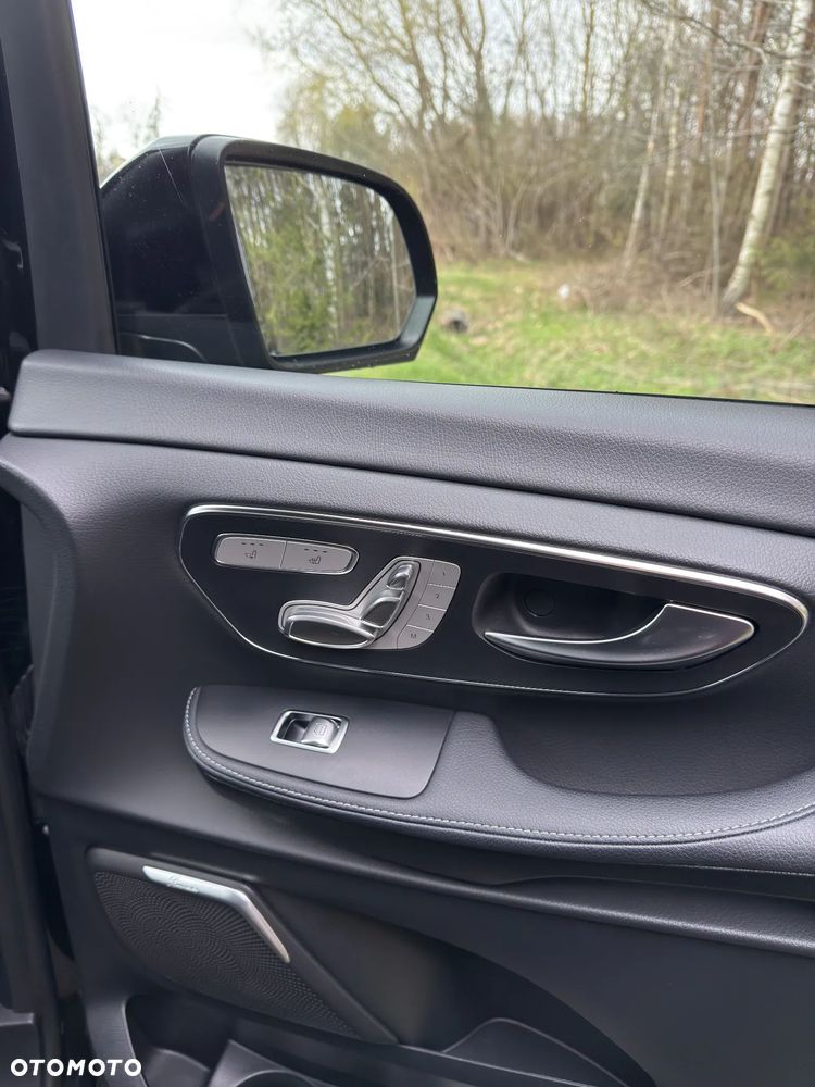 Mercedes-Benz Klasa V 300 d kompakt 4Matic 9G-TRONIC Style - 32