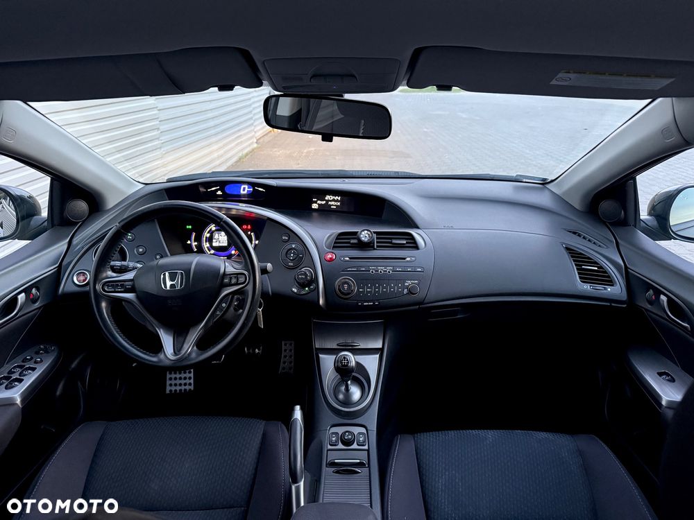 Honda Civic 1.8 Sport - 12