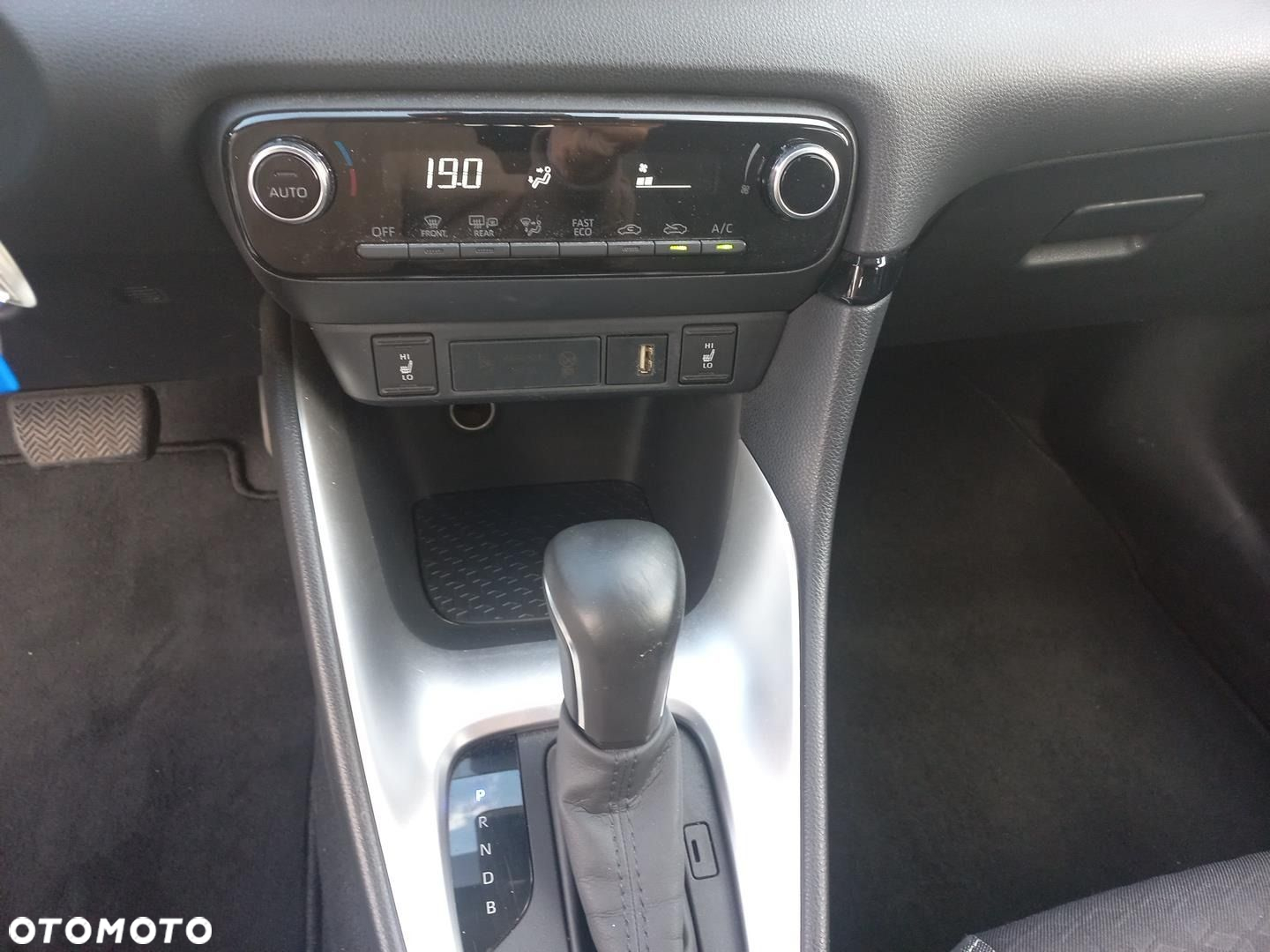 Toyota Yaris Hybrid 1.5 Comfort - 15