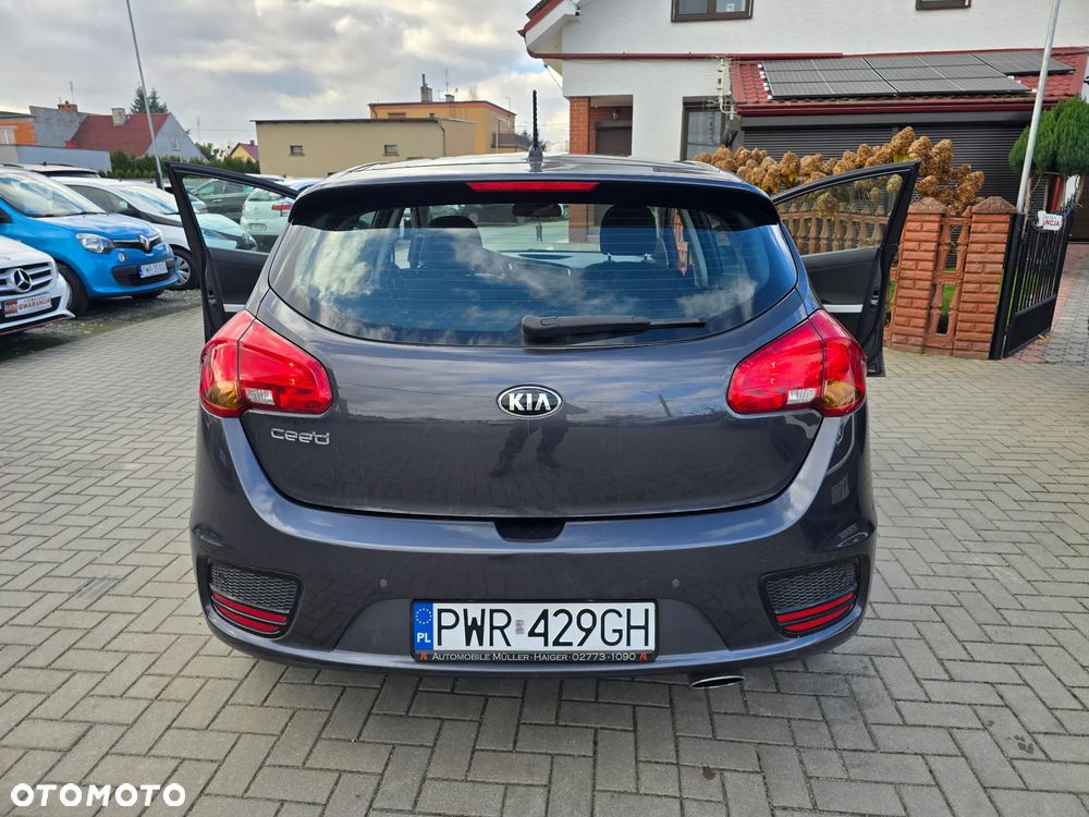 Kia Ceed - 22