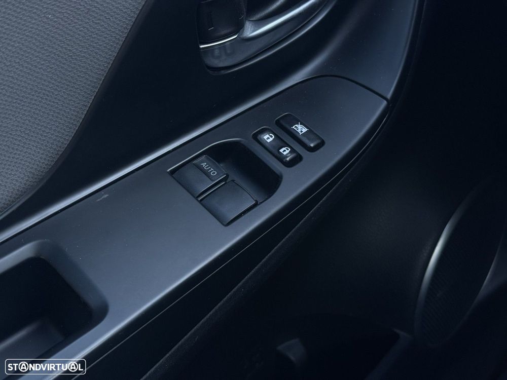 Toyota Yaris 1.5 HSD Comfort - 10