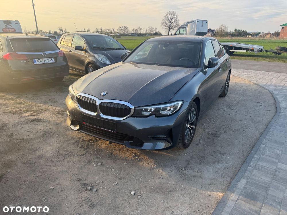 BMW Seria 3 318d mHEV - 5
