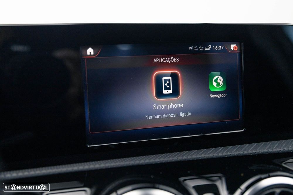 Mercedes-Benz A 250 Limousine e AMG Line - 38