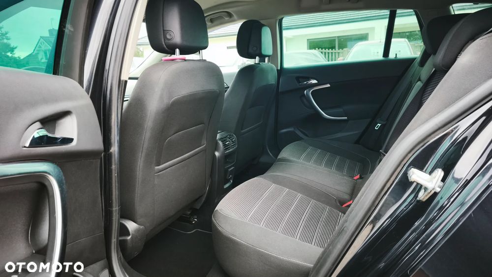 Opel Insignia - 27