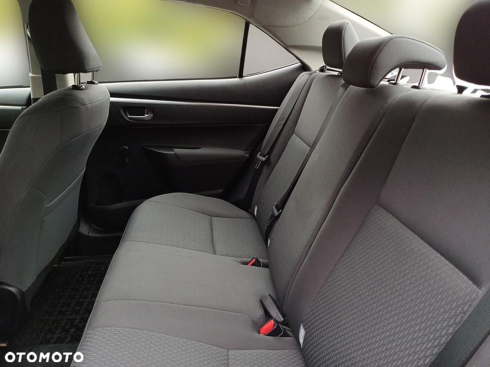 Toyota Corolla 1.33 Active - 12