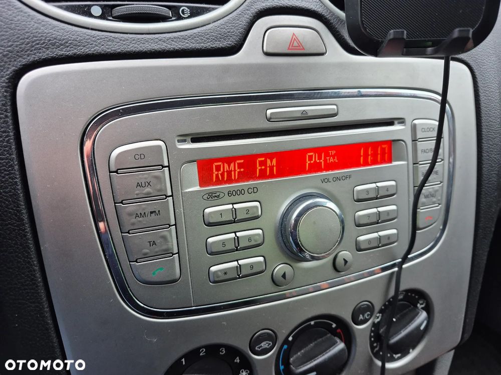 Ford Focus 1.6 Gold X - 12