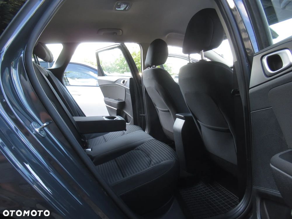 Kia Ceed 1.5 T-GDI M - 8