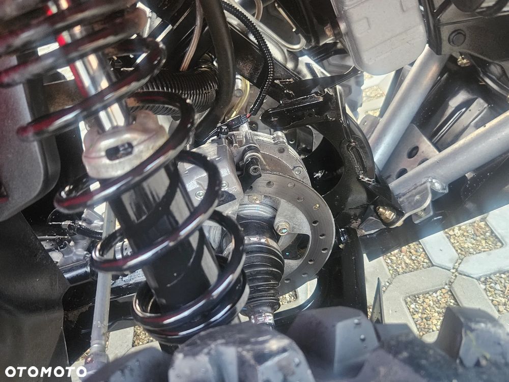 Can-Am Outlander - 12