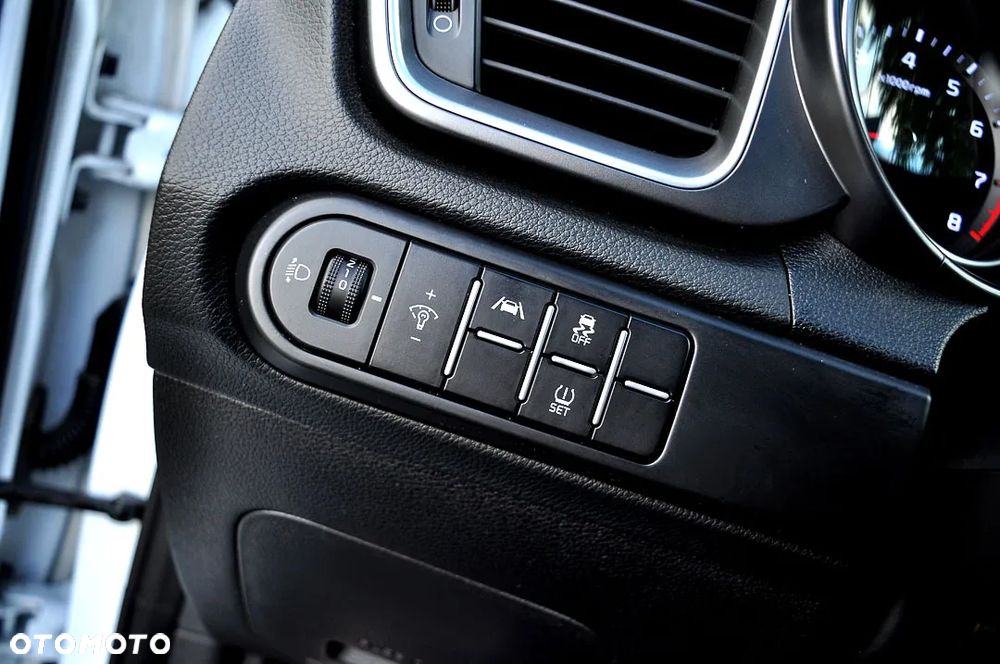 Kia Ceed 1.5 T-GDI Business Line Plus - 28