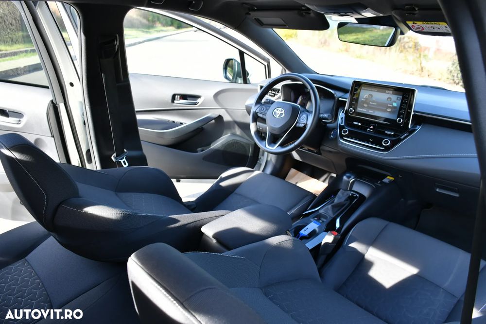 Toyota Corolla 1.8 Business Edition - 6