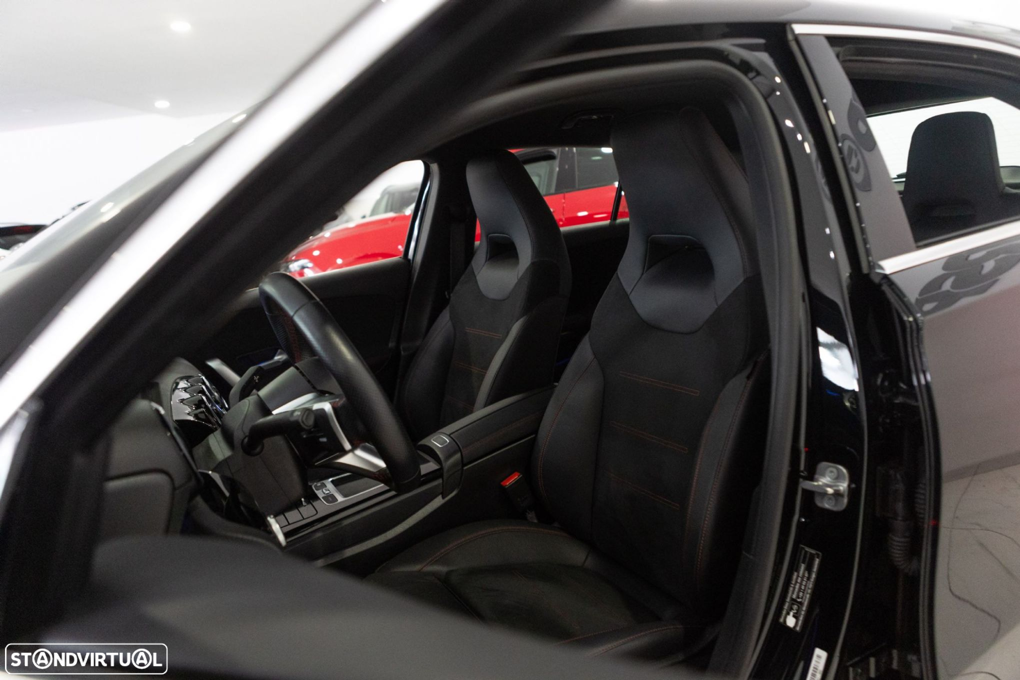Mercedes-Benz A 180 7G-DCT Advanced AMG Line - 37