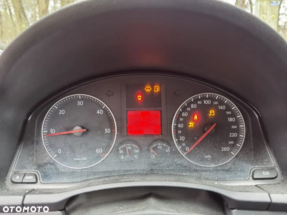 Volkswagen Golf 1.9 TDI DPF Comfortline BlueMotion - 9