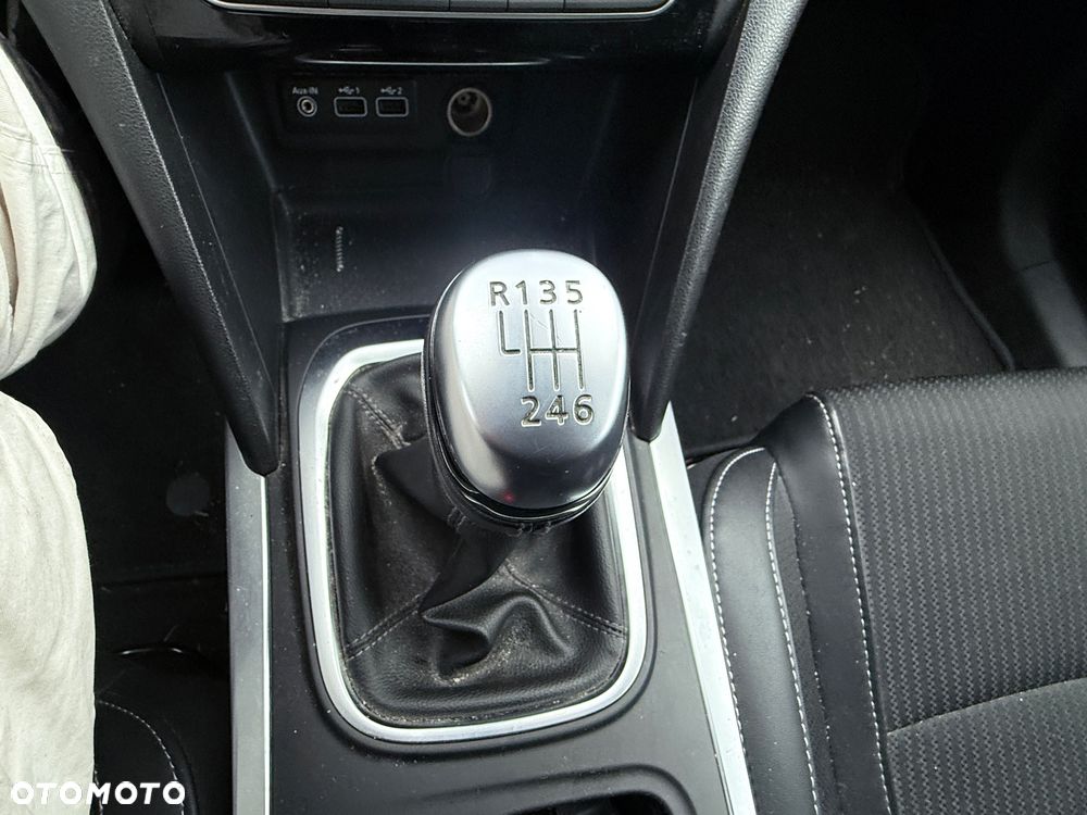 Renault Megane TCe 140 GPF TECHNO - 19