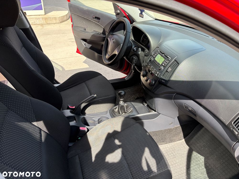 Hyundai i30 i30cw 1.4 blue Comfort - 15