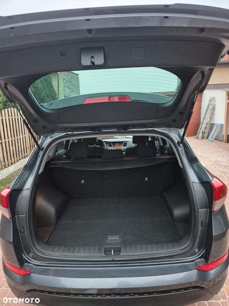 Hyundai Tucson 1.7 CRDI BlueDrive Comfort 2WD - 13