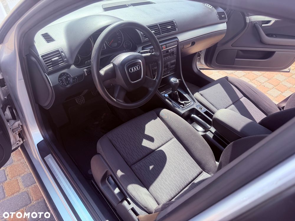 Audi A4 Avant 2.0 TDI DPF - 8