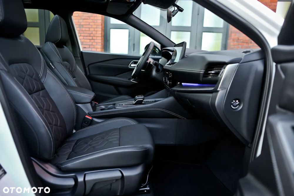 Nissan Qashqai 1.3 DIG-T Tekna DCT - 28