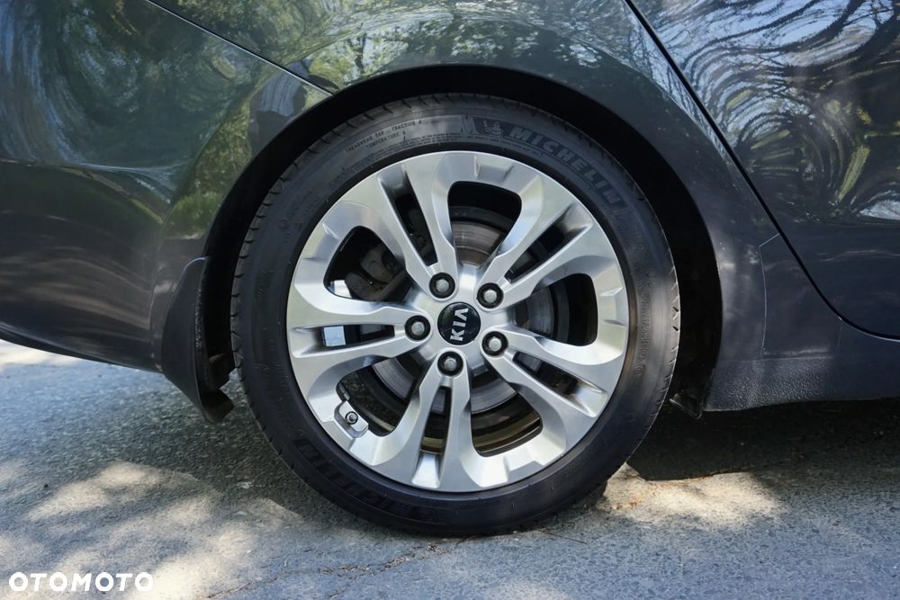 Kia Ceed 1.6 GDI XL DCT - 15