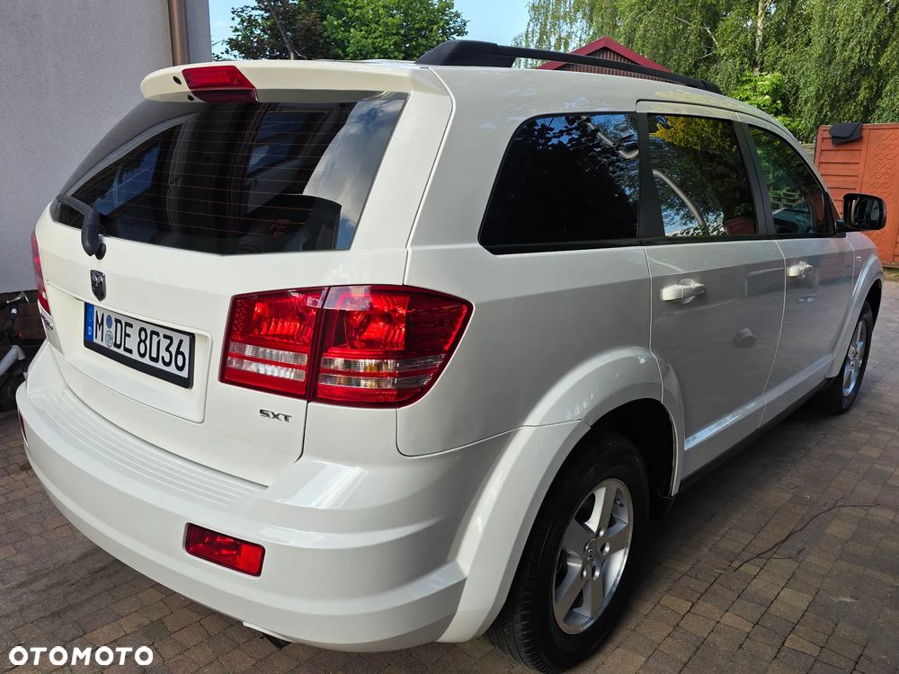 Dodge Journey 2.4 SXT - 10