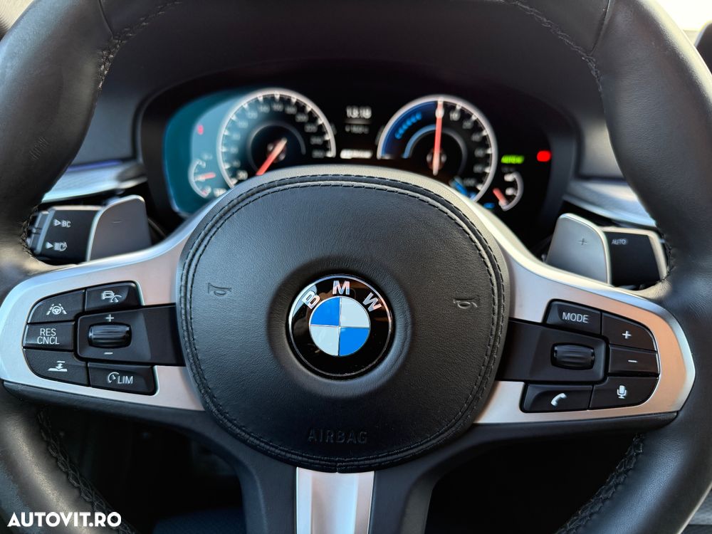 BMW Seria 5 530e Aut. M Sport Edition - 27