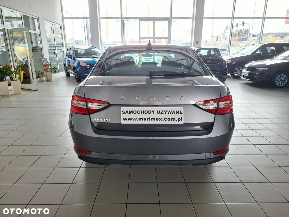 Skoda Superb 2.0 TSI Ambition DSG - 8