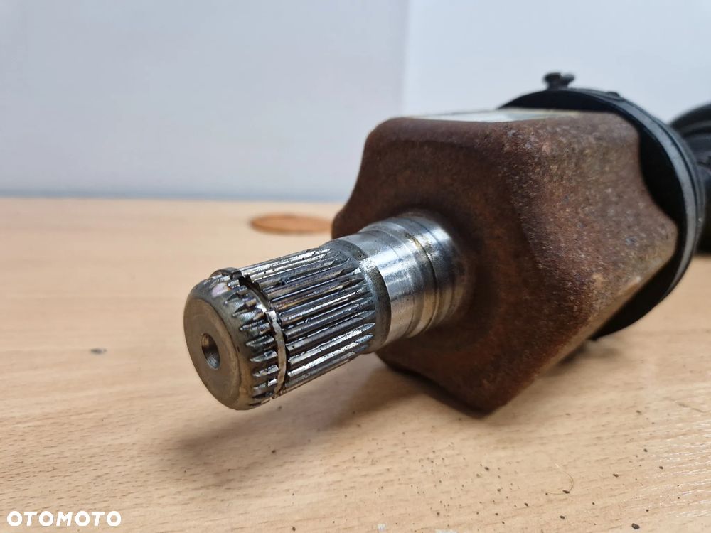 PÓŁOŚ LEWA AUTOMAT VOLVO V70II S60I 2.4D5 185KM 30783090 - 3