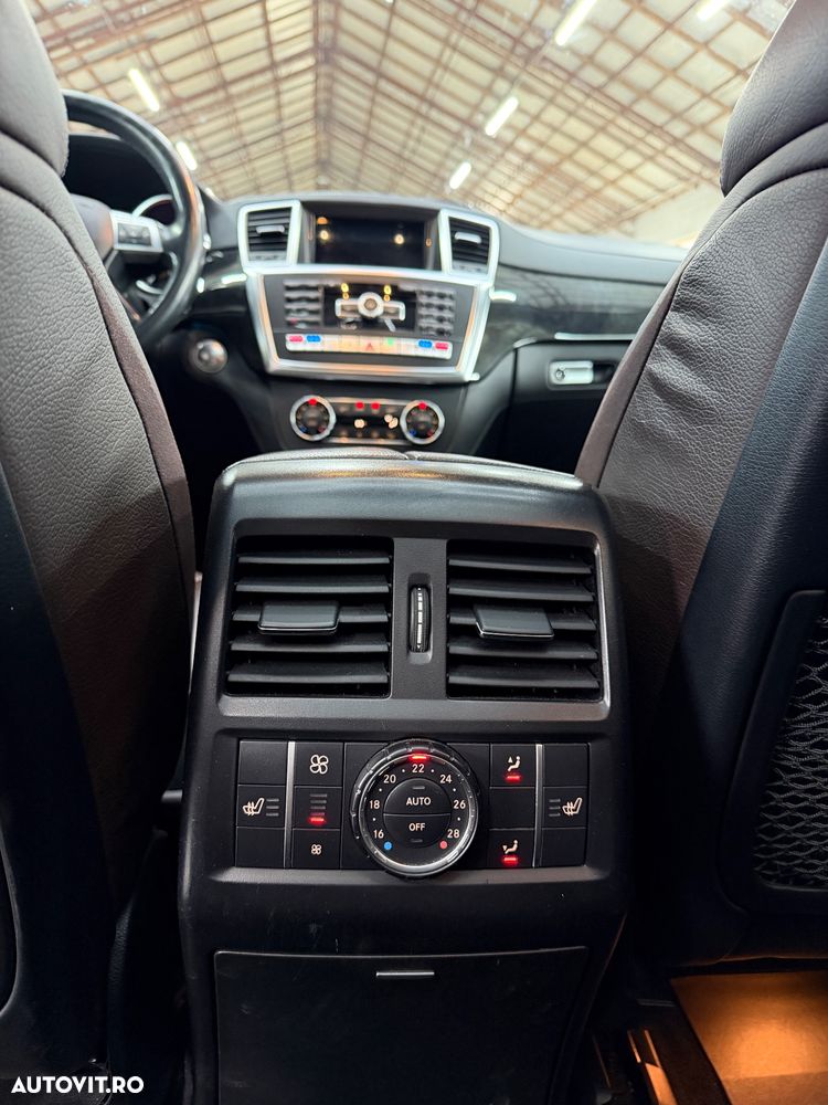Mercedes-Benz GL 350 BlueTEC 4Matic 7G-TRONIC - 27