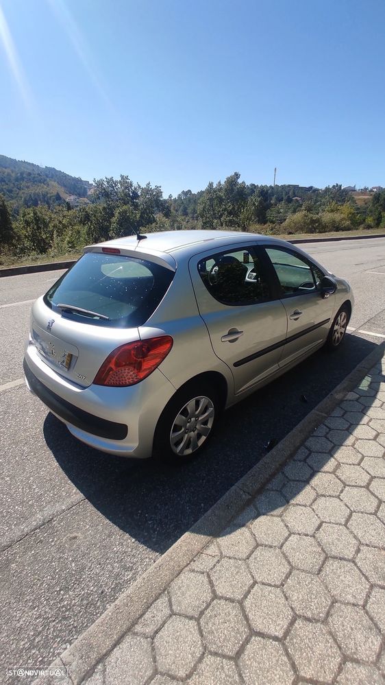 Peugeot 207 1.4 HDi Trendy - 2