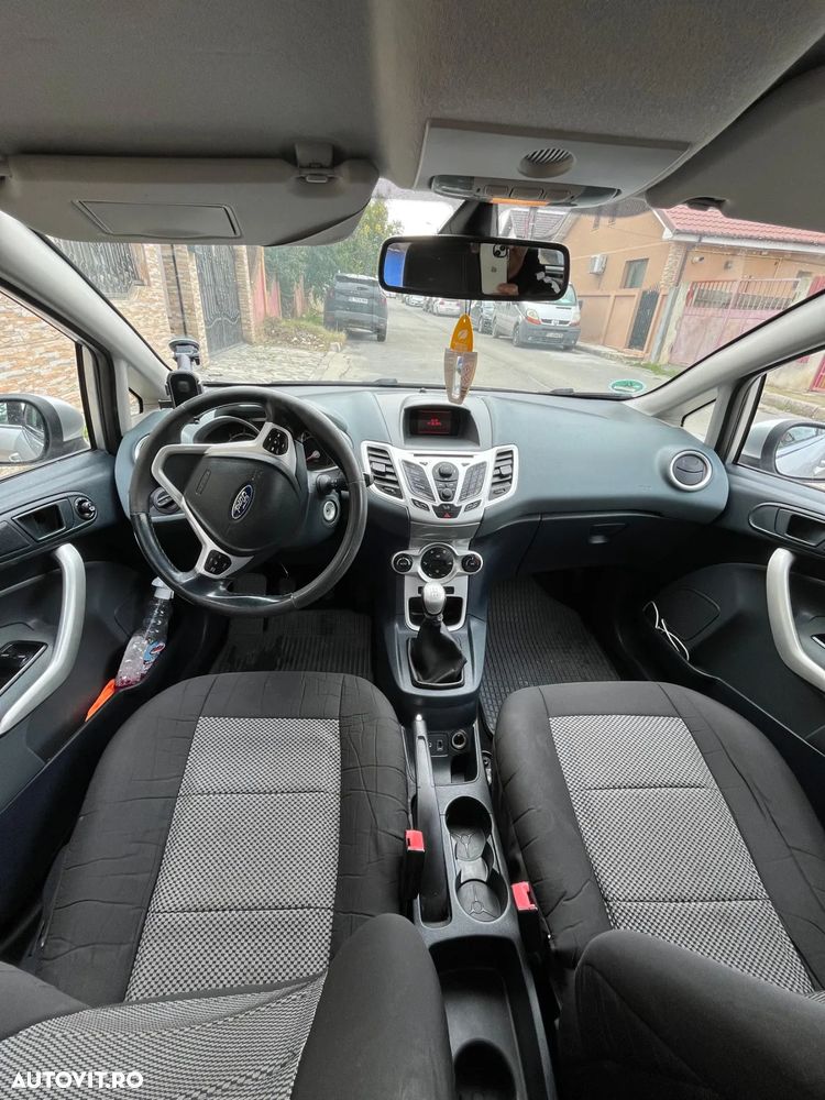 Ford Fiesta - 8