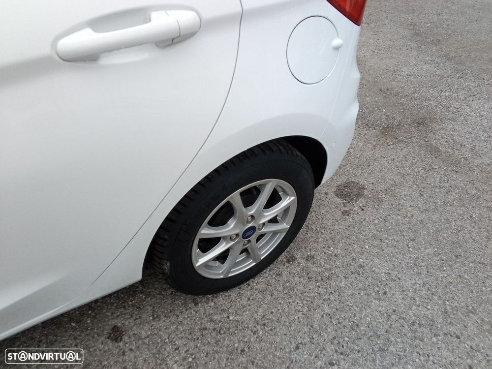 Ford Fiesta 1.0 EcoBoost Titanium - 8