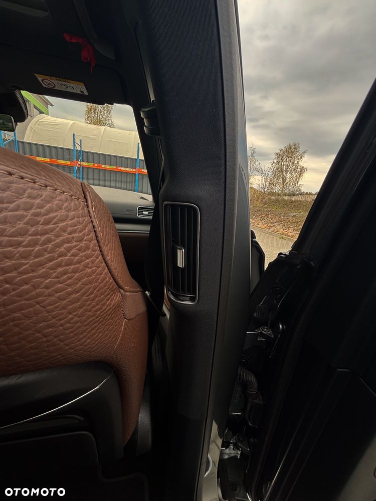 Mercedes-Benz GLS - 31