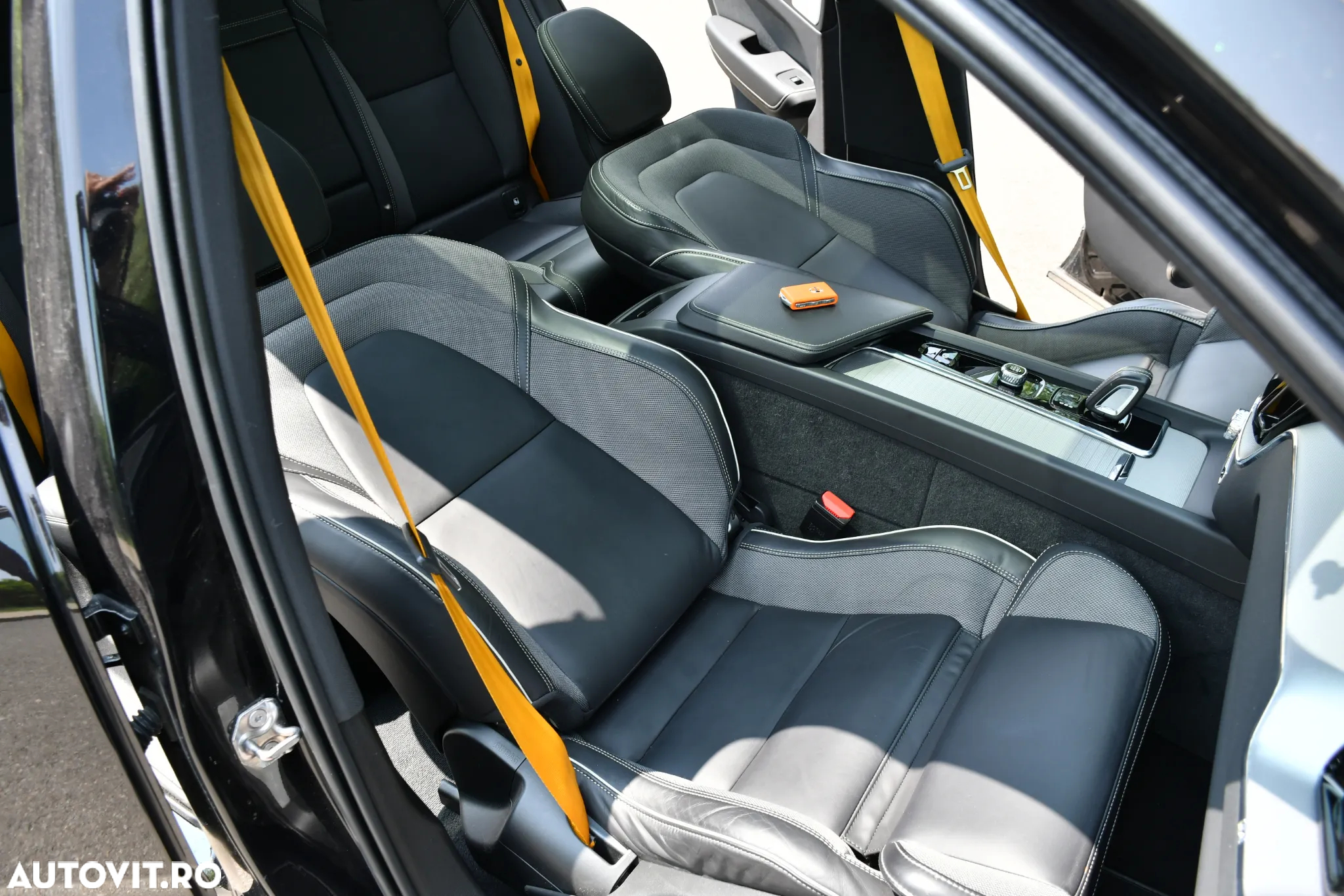 Volvo XC 60 Recharge T8 Twin Engine eAWD Polestar Engineered - 12