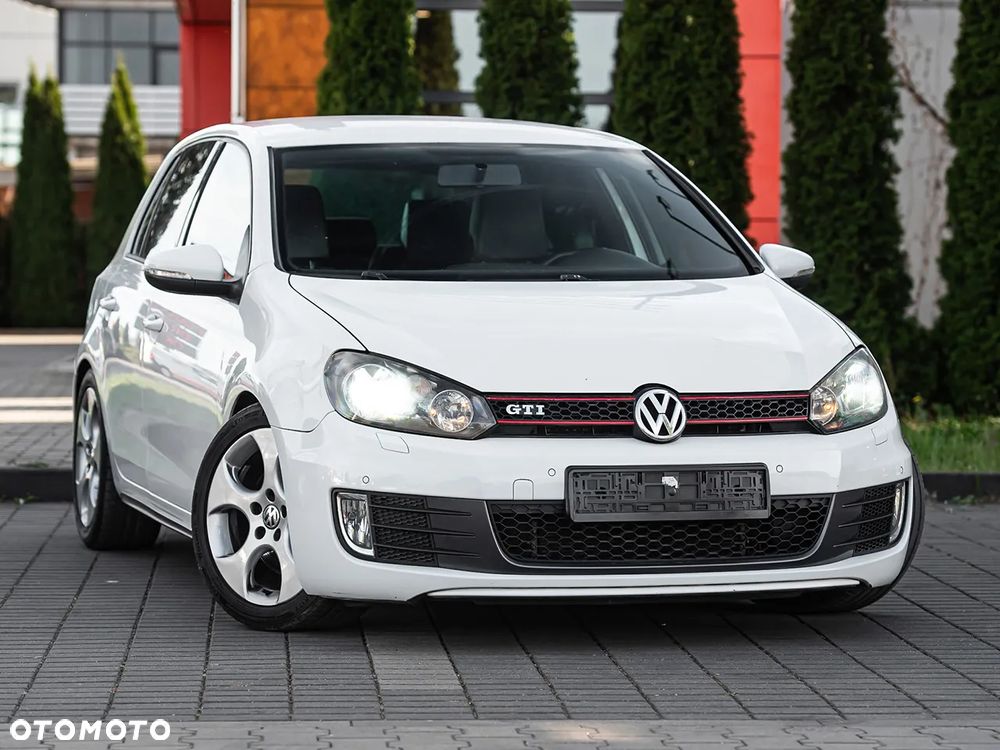 Volkswagen Golf 2.0 GTI - 2