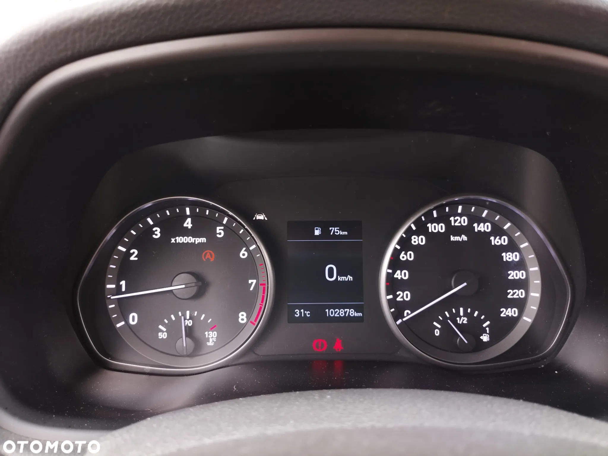 Hyundai i30 1.5 DPI Classic + - 7