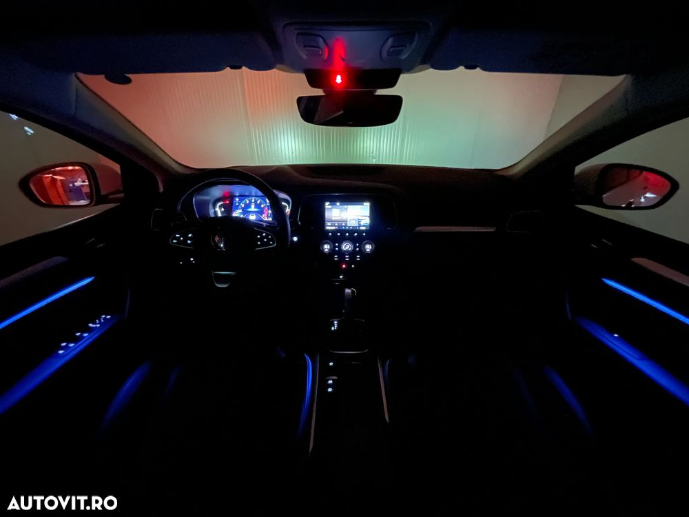Renault Megane TCe 140 EDC GPF Techno - 8