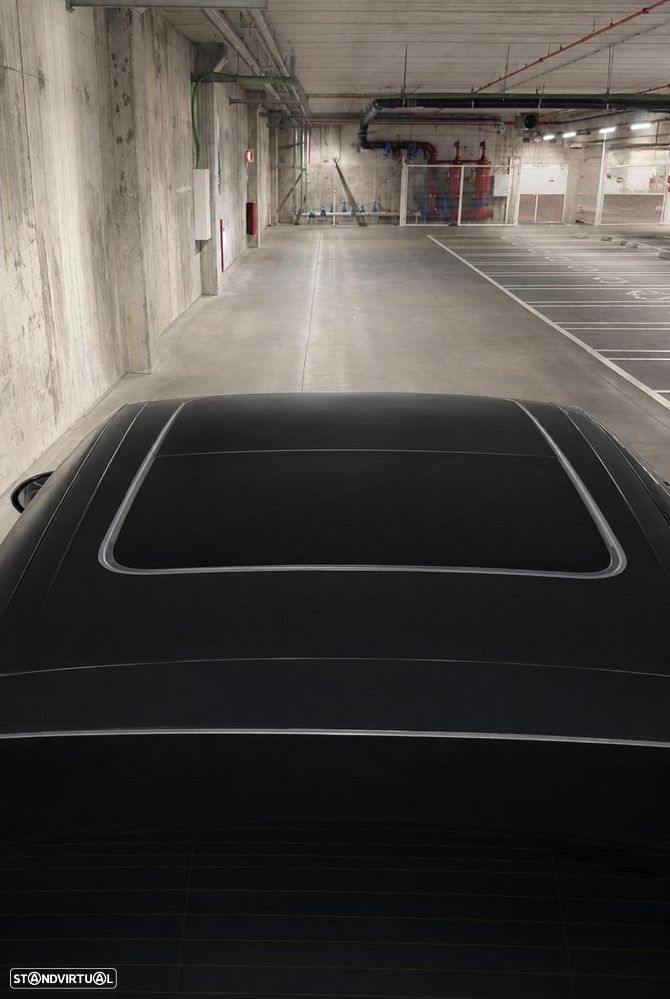 Porsche Macan Electric 4 - 12
