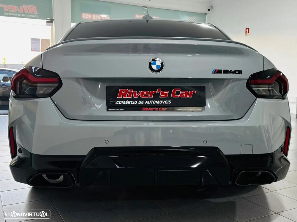 BMW M240i xDrive Auto - 11