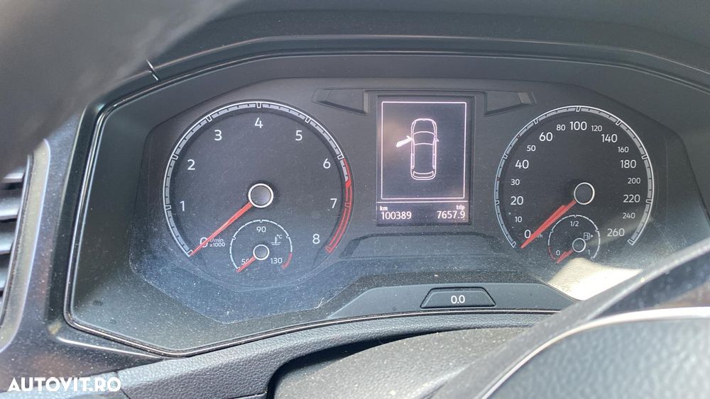 Volkswagen T-Roc 1.0 TSI Base - 2