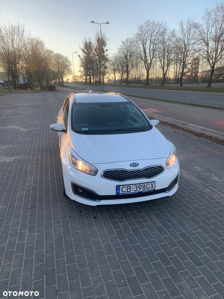Kia Ceed 1.6 CRDi L Business Line DCT - 4