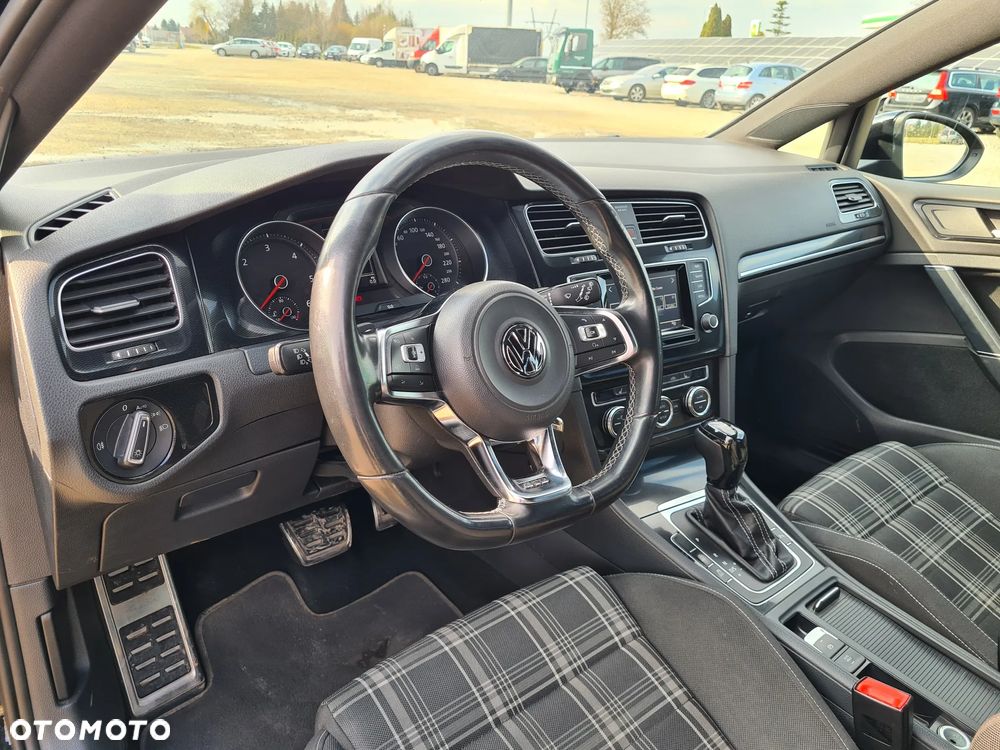 Volkswagen Golf GTD 2.0 TDI SCR DSG - 14