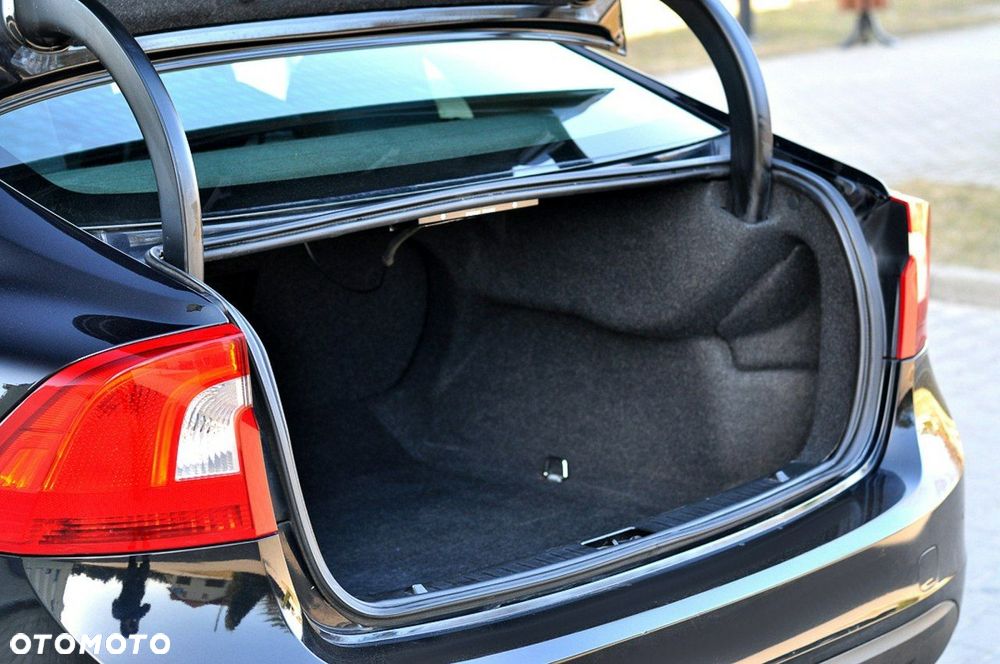 Volvo S60 D3 Geartronic Momentum - 11